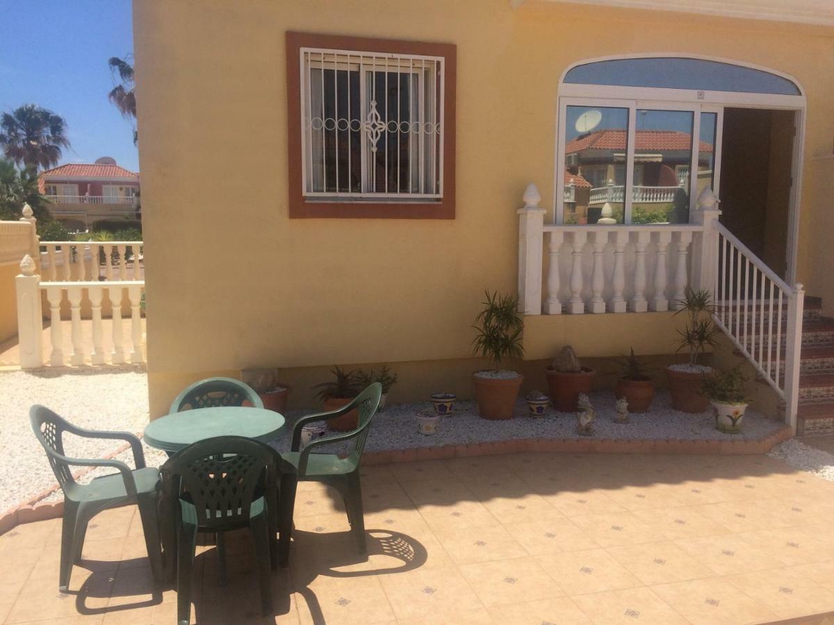 Torrevieja, La Torreta Ground Floor Apartment With Large Private Patio Garden Exteriör bild